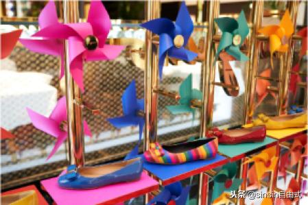 「时讯」绚丽风车开启彩虹假日菲拉格慕2019早春精选配饰系列