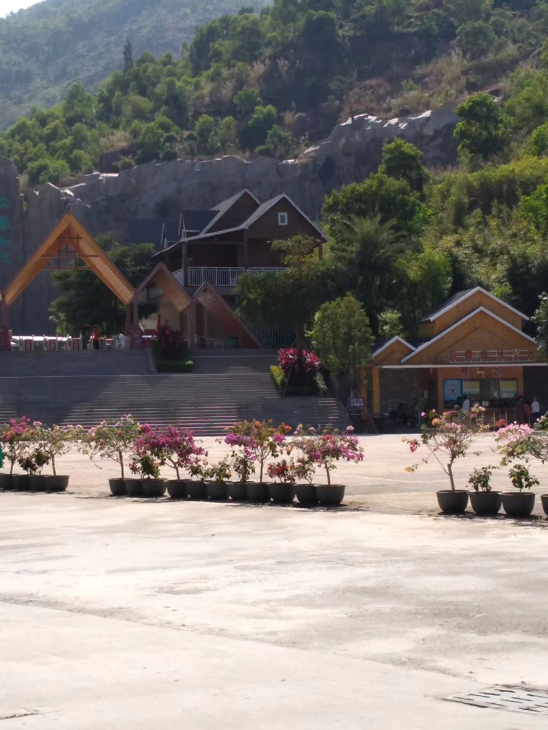 汕尾市莲花山度假村附近景点,汕尾市景点排行榜前十名