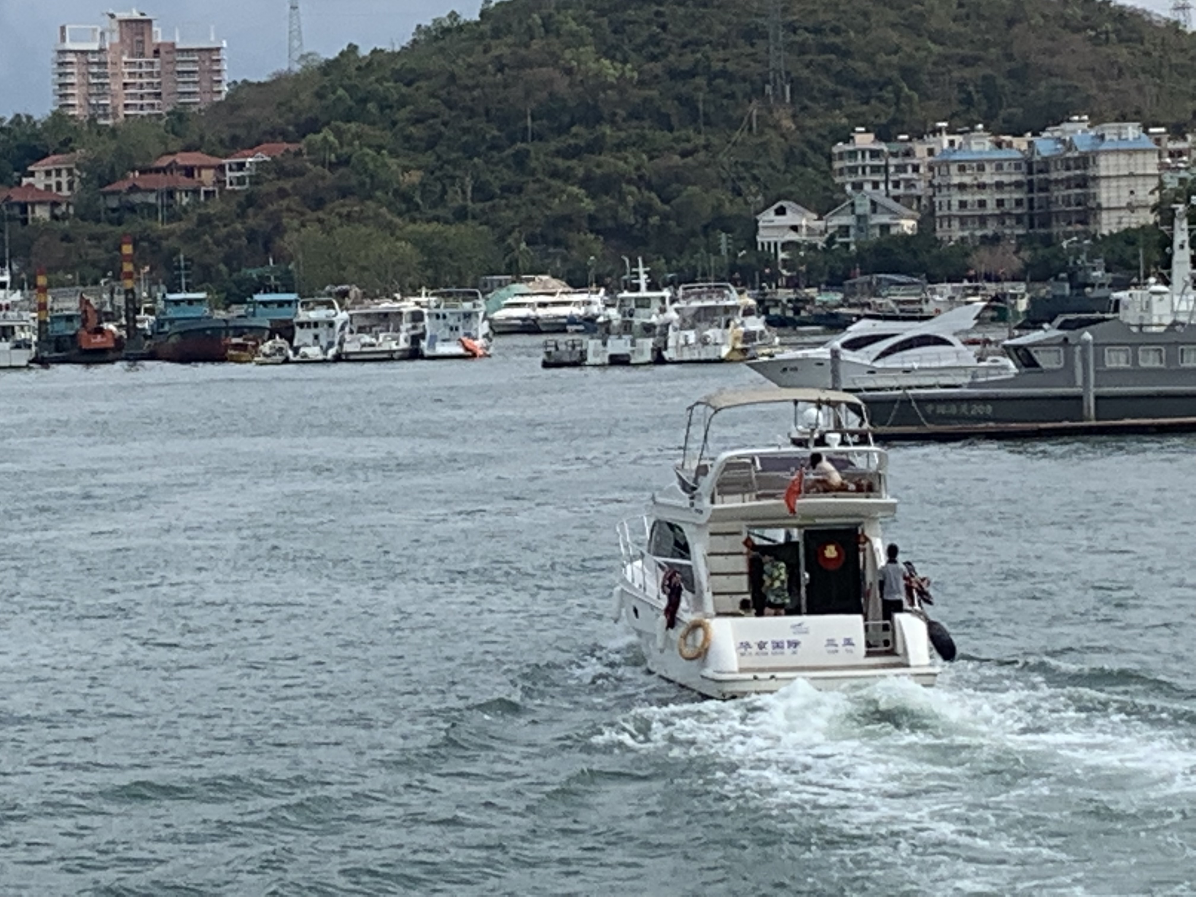 三亚天涯海角游艇海钓,三亚红塘湾机场海钓怎么去