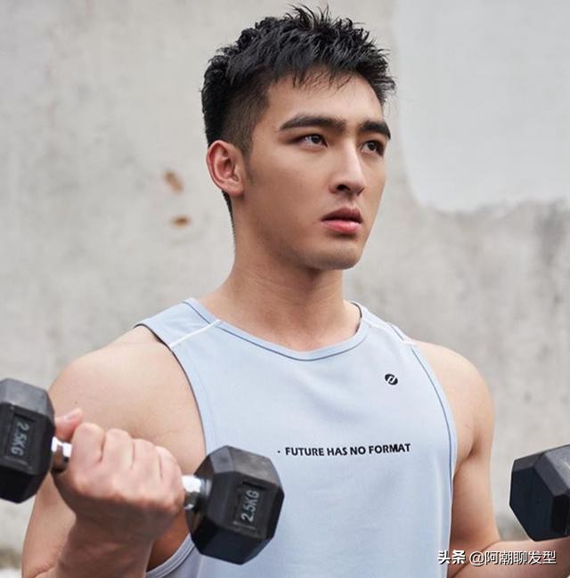 男士发型2020流行发型短发锡纸烫,男士m型短发发型2020流行发型