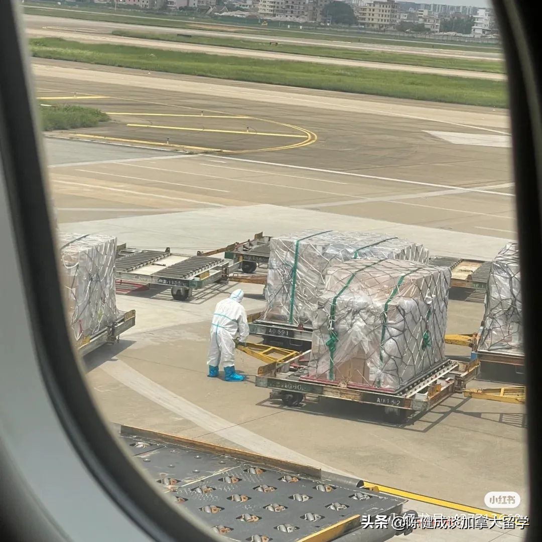 从哪里飞往加拿大需要在香港转机,现在中国去加拿大的航班