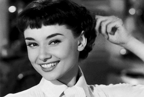 练瑜伽的人为什么脸色好看,练习瑜伽真的可以脸部也变漂亮吗