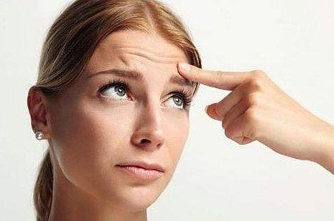 眼下纹去皱的最佳方法,脸上长斑点和川字纹怎么调理好