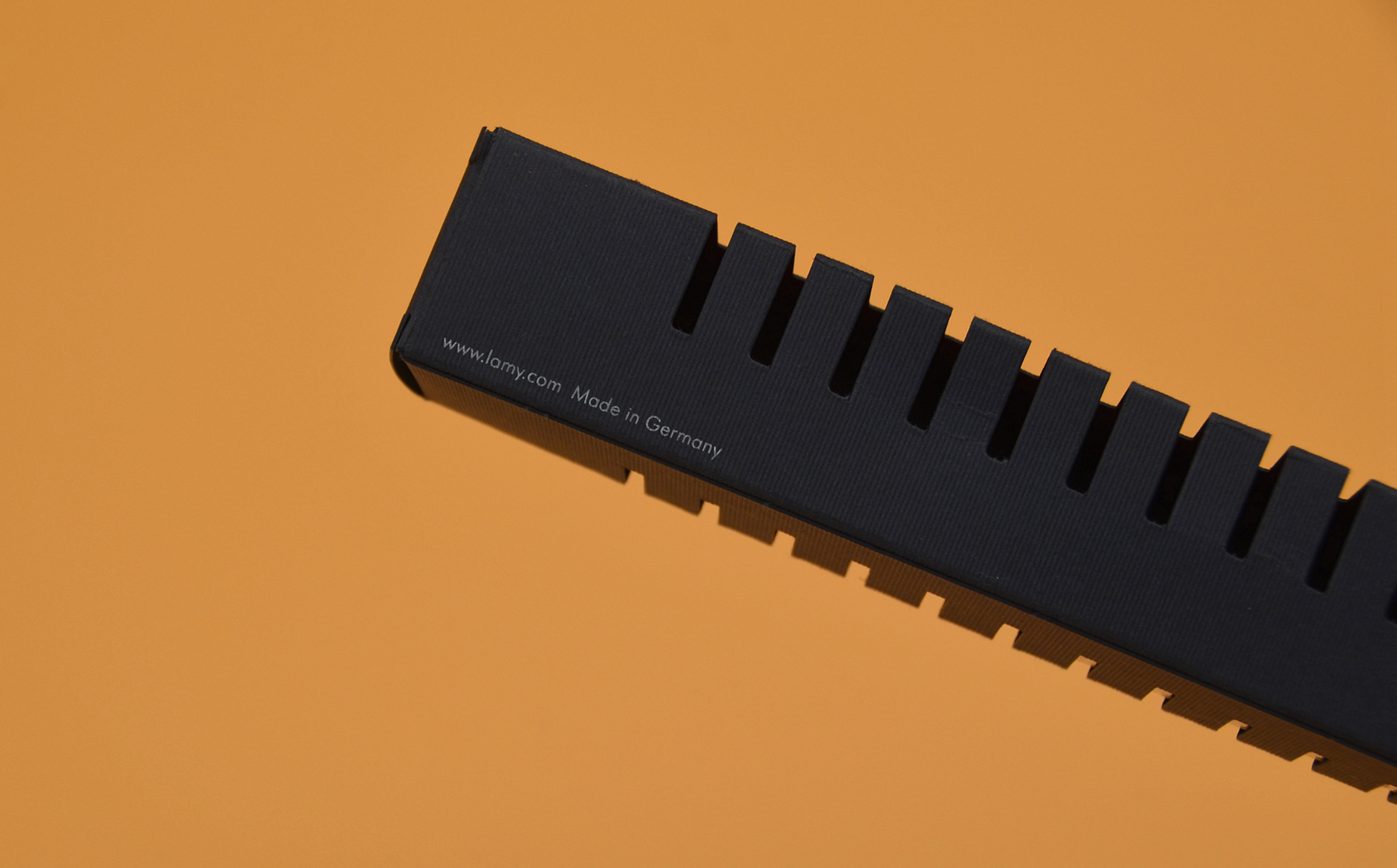 lamy凌美钢笔哪款颜色好看,lamy凌美经典黑色墨水笔使用方法