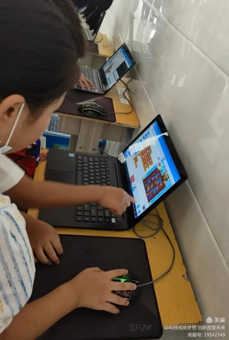 机器人竞赛让青少年感受科技乐趣,科普机器人大赛