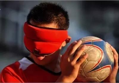 央视主持人受质疑,央视主持被怼