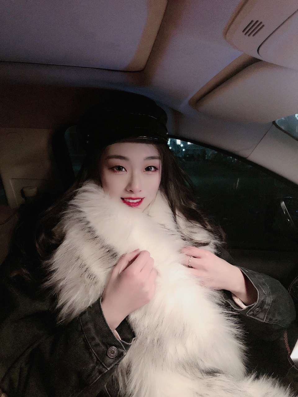 因索帅爱上足球，喜欢卢克肖型男友的校花级曼联球迷--闫馨文