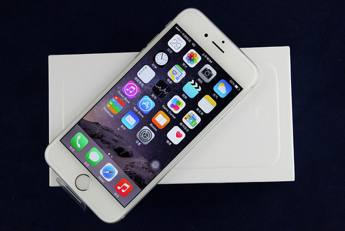 陶瓷钢化膜和钢化膜哪个防摔,钢化膜防摔到底是不是智商税