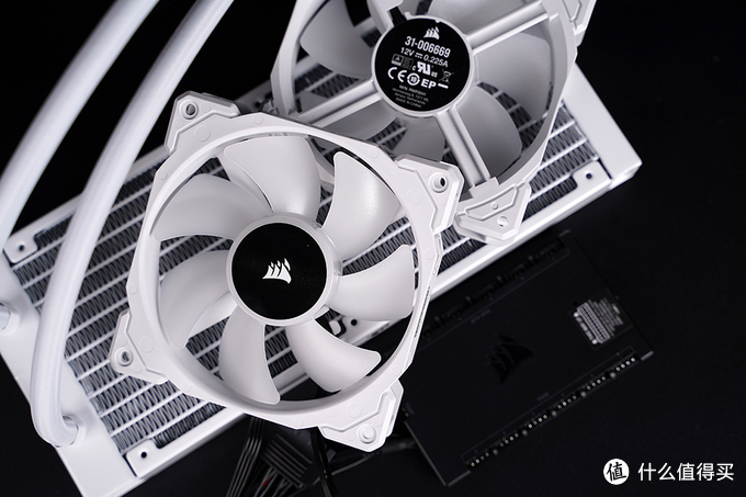 海盗船icue灯光控制评测,海盗船icue使用教程