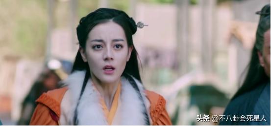 迪丽热巴靠颜值撑起来的造型,迪丽热巴刚出道与现在的对比照