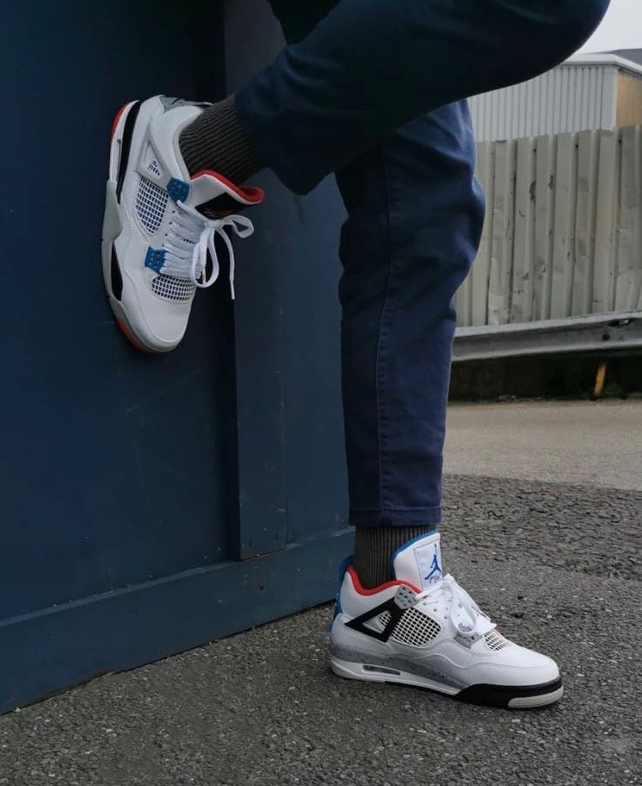 买一送4衣服,买一送四小蓝盾