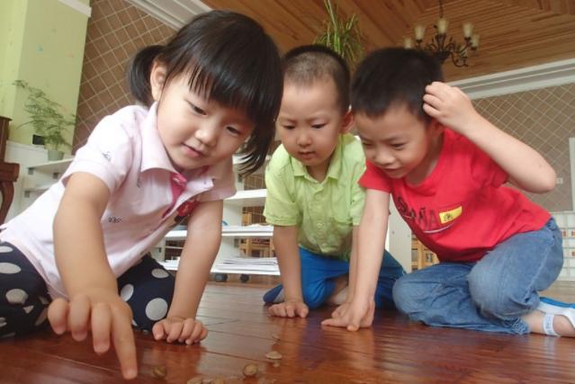 孩子一直吵着要买玩具该怎么教育,孩子吵闹要买玩具怎么回应