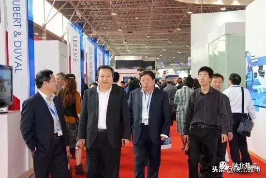 消失一段时间再出现又若无其事,消失一段时间又重新出现视频