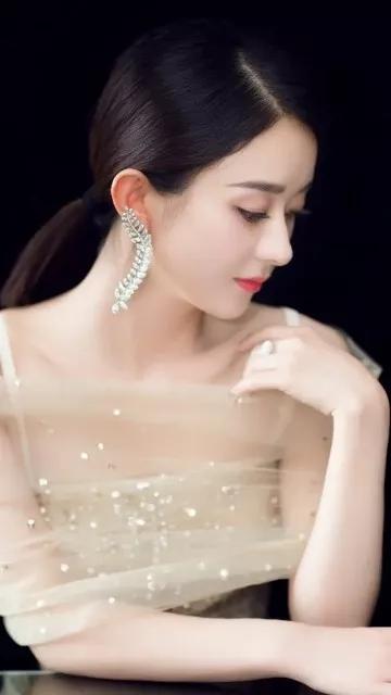 每个人的微信里都有的名字,每个人的通讯录都藏着你