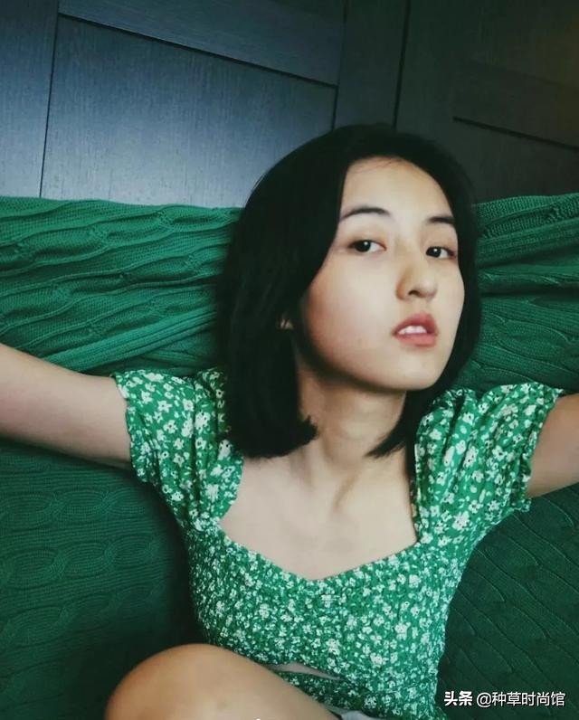 适合学生的穿搭高级感图集,小花穿搭图片大全