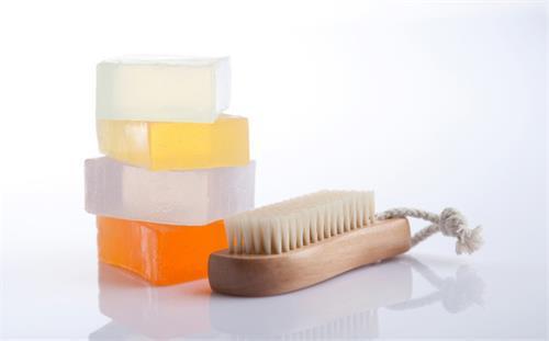 牛掉毛痒是怎么回事,英短掉毛是什么原因