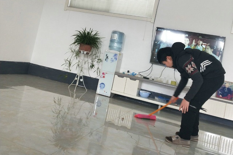 抗击疫情，与爱同行——益民中学“庆三八节——感恩母亲”活动丰富多彩