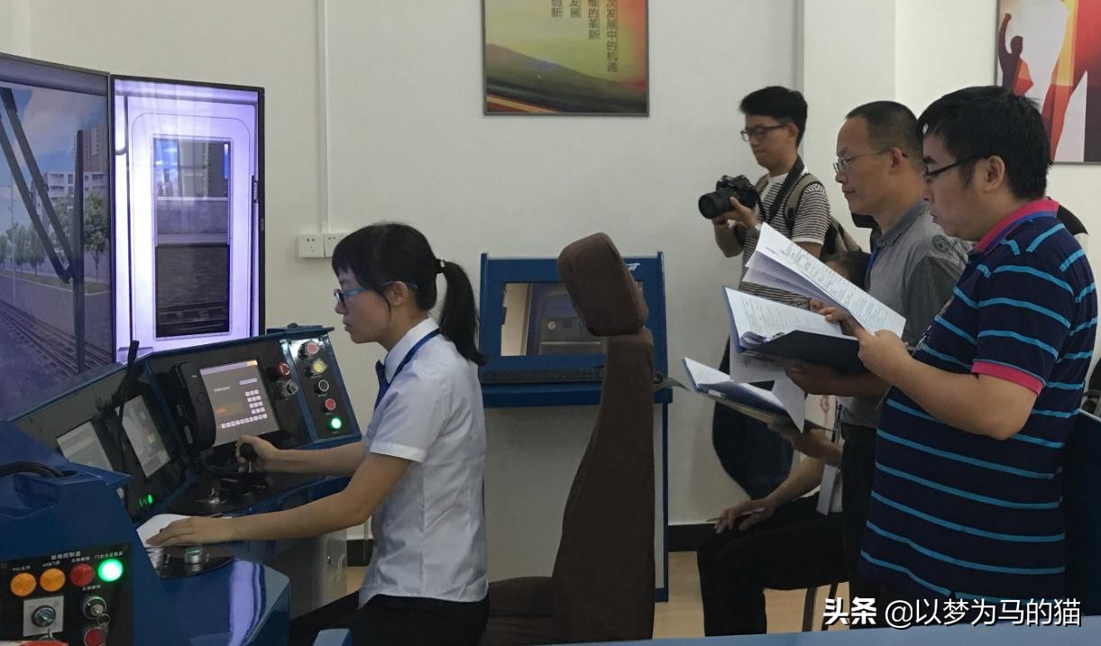 专科生最容易就业的十个专业推荐,2023年专科报考热度