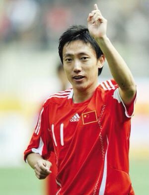 介绍一下足球运动员曲波,那些年的中国明星