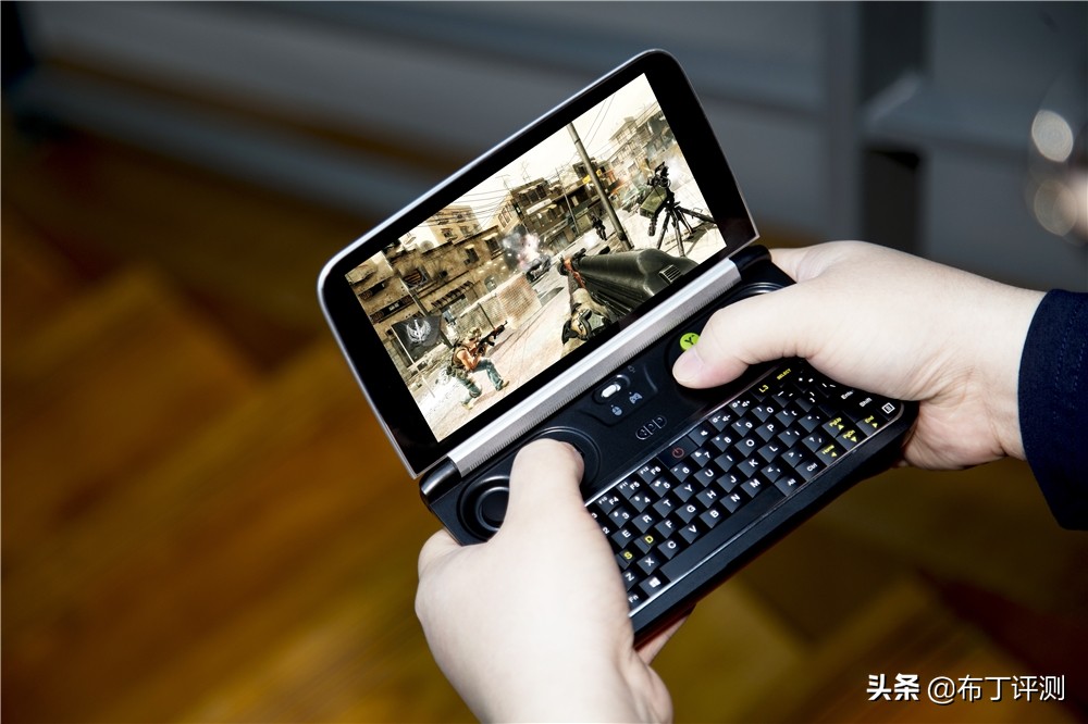 哪款掌机玩网游比较好,什么游戏掌机最好玩