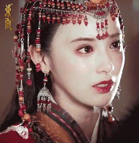 知名主播转行，29岁凭一部电视剧走红，她的成功靠的是什么？