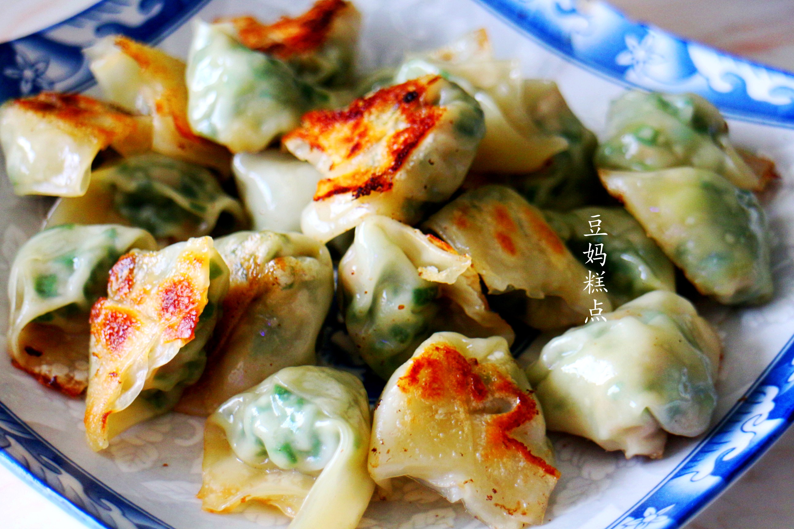 简单又好吃的一道晚餐分享给大家,晚餐做这样的饭菜全家都喜欢吃