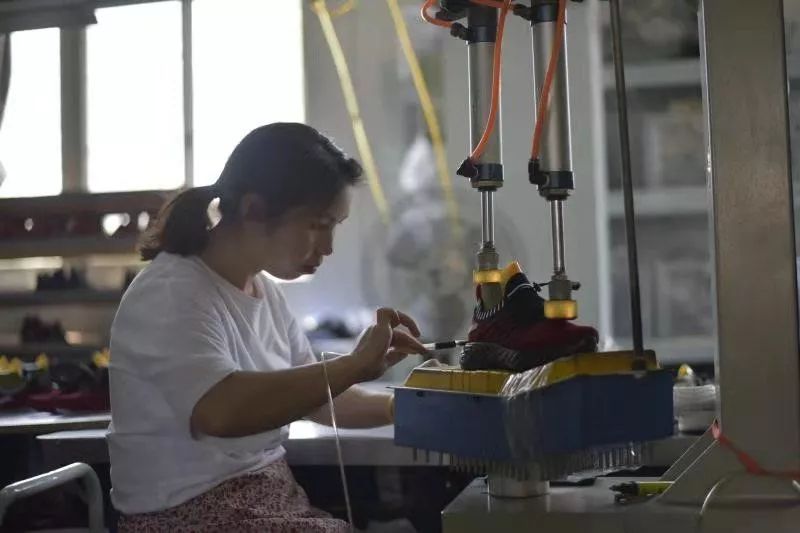 莆田用真鞋直播卖假鞋,莆田假鞋事件背后