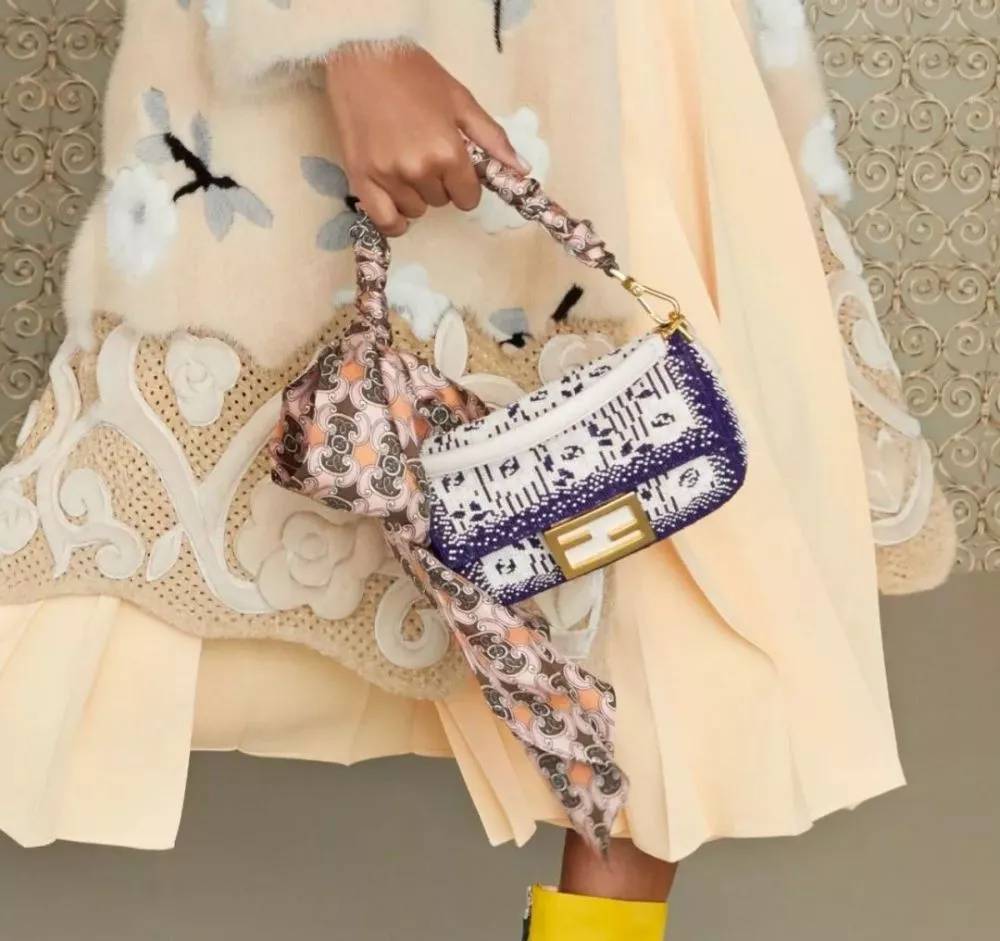 明星街拍包包香奈儿经典款,盘点街头出镜率最高的10款包包