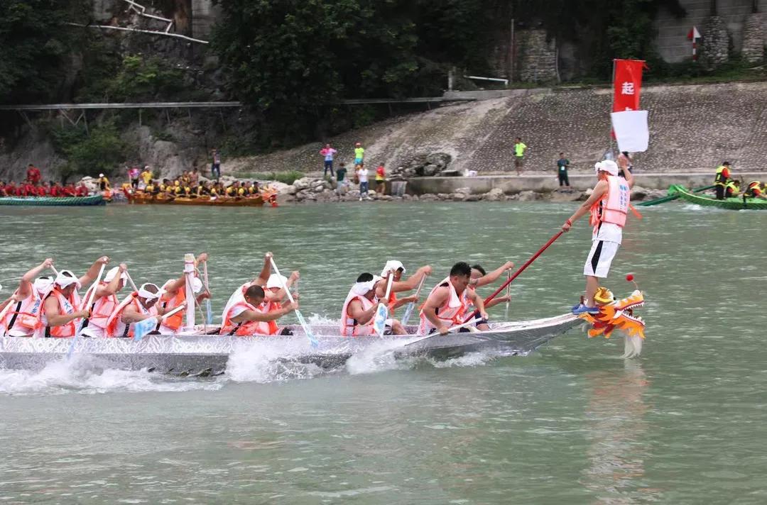 重庆最精彩划龙舟比赛,重庆的端午划龙舟比赛是几号