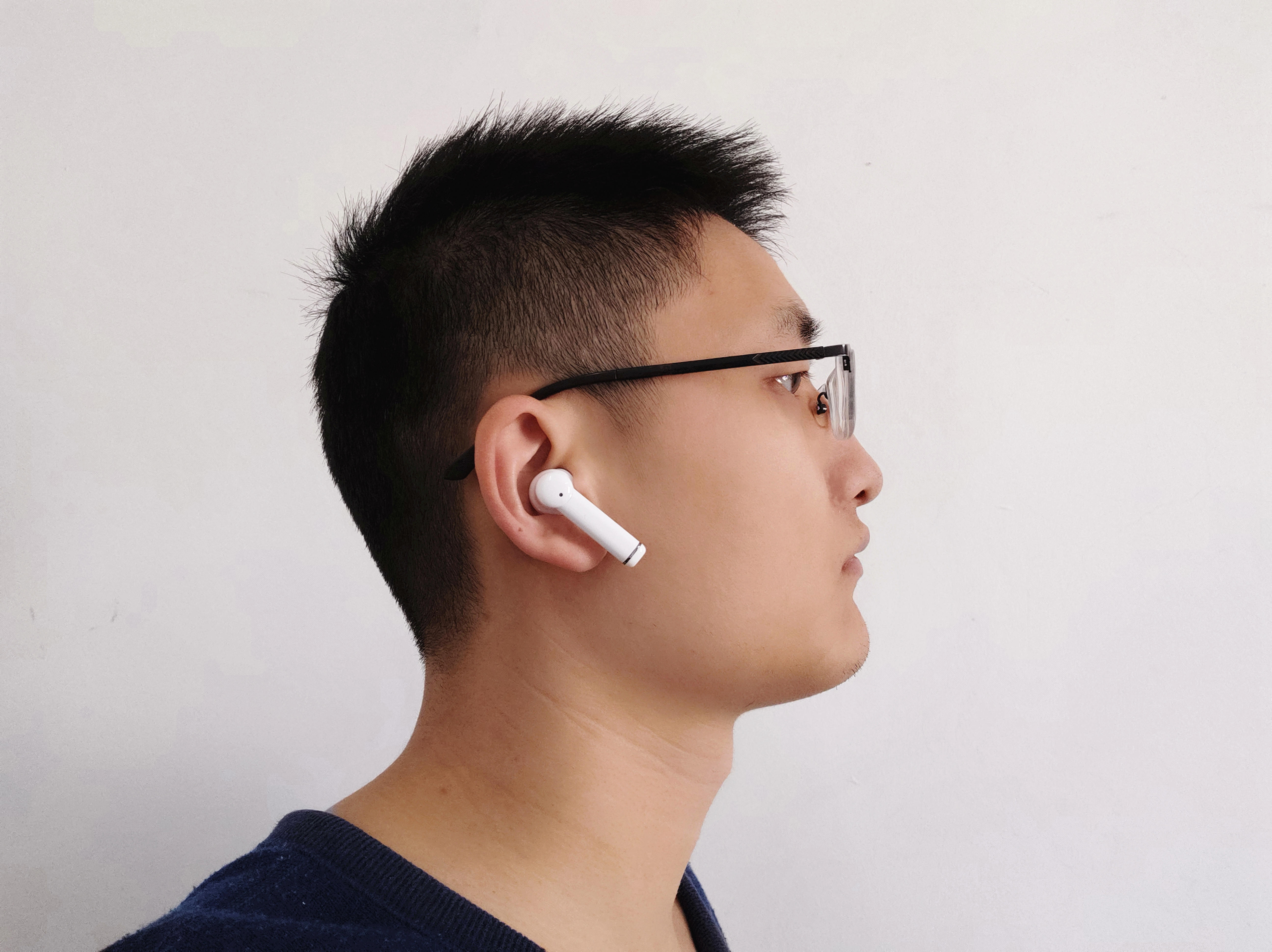 戴着蓝牙耳机打电话别人听不清,通话降噪蓝牙耳机不入耳