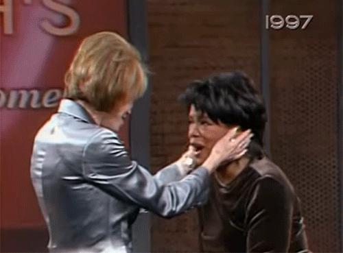 直播“陷害”MJ、吻性侵大佬，巨富电视女王采访梅根有诈？