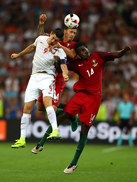 莱万多夫斯基帅视频,莱万多夫斯基波兰进球