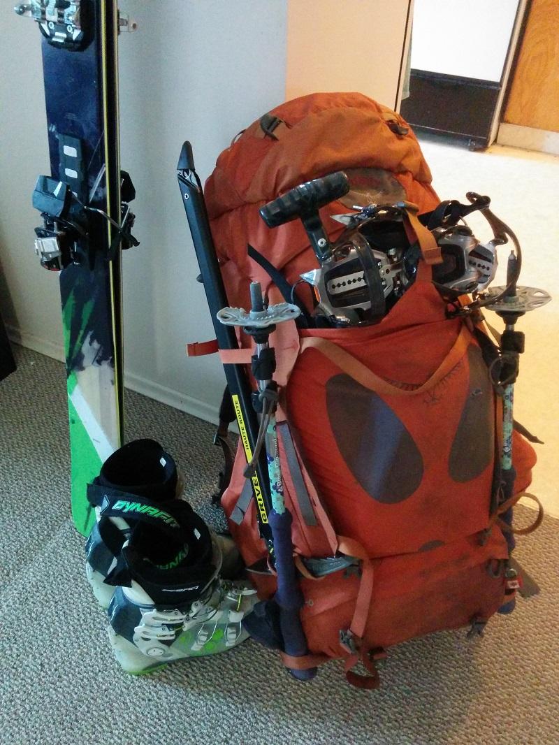 爬雪山必备用品,爬雪山需要的装备