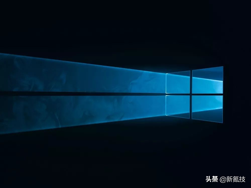 为什么windows10的原装壁纸有两种,windows10所有默认壁纸是哪里的