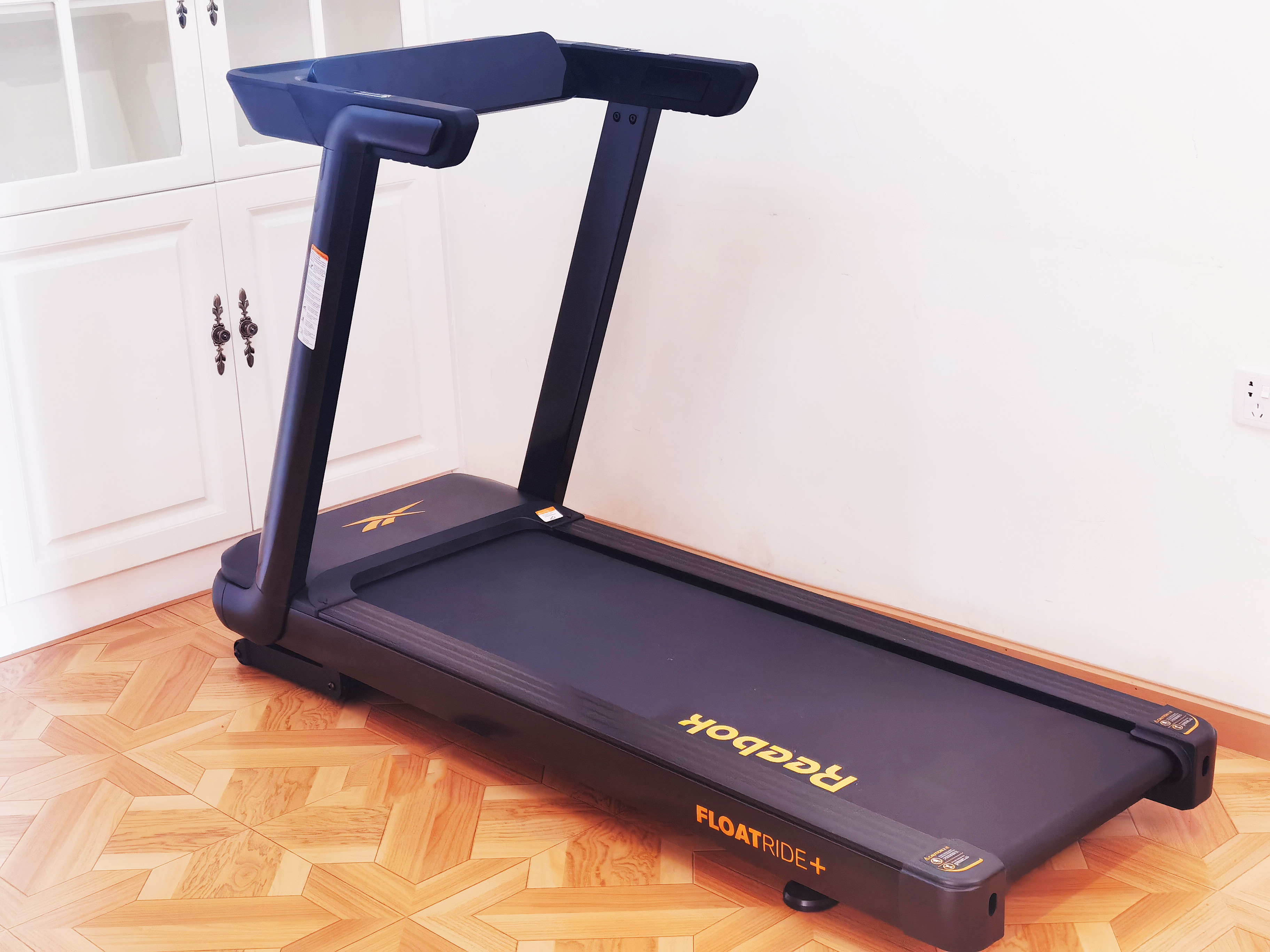 锐步跑步机jet200与fr20哪个好,锐步jet100m和jet100m跑步机