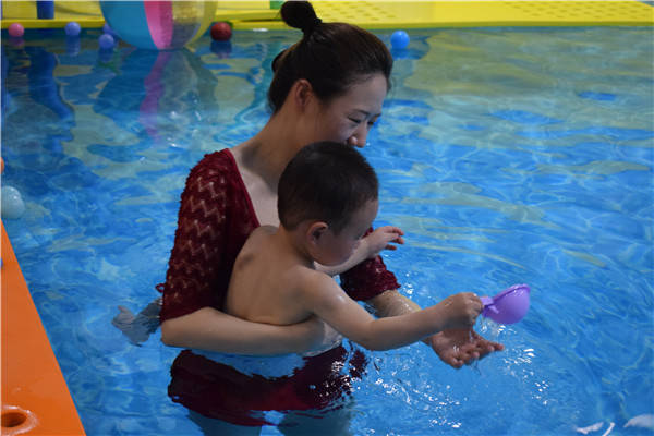 加盟婴童潜水馆哪个机构好,潜水馆加盟儿童俱乐部费用