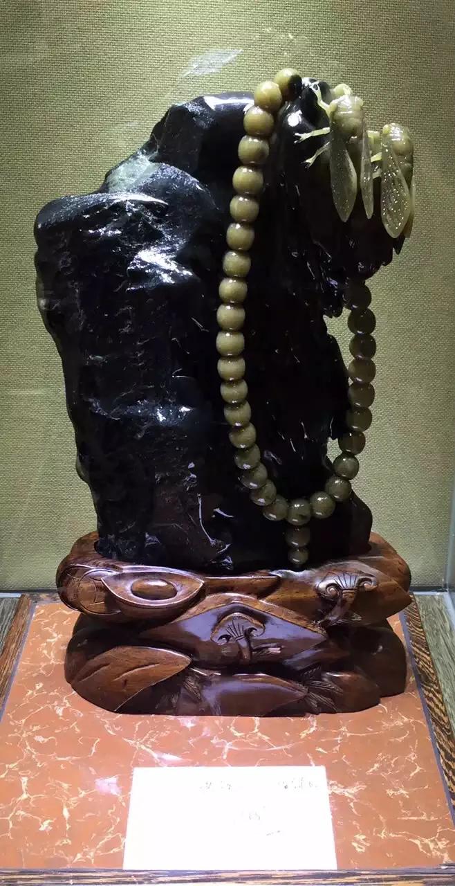 国宝级黄玉原石图片,石中瑰宝奇石图片