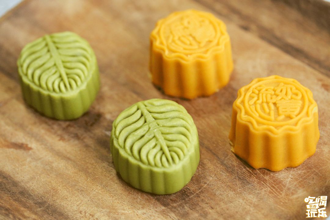 最好吃的月饼健康解馋,吃各种各样的超多月饼全部吃完