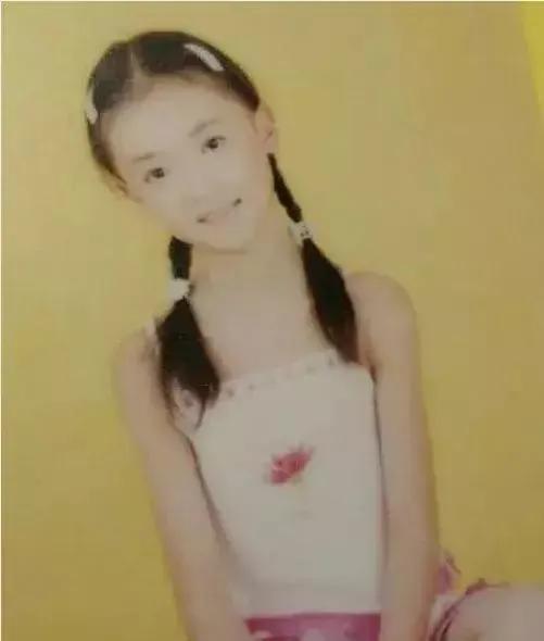 吴谨言是怎么出道的,吴谨言和angelababy撞脸