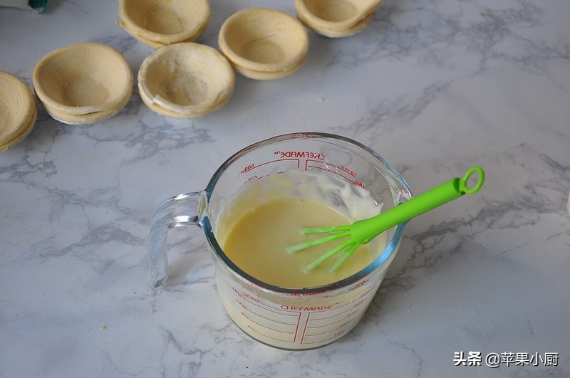 美味蛋挞原来超简单就能做出来,不用烤箱怎样做蛋挞又简单又好吃