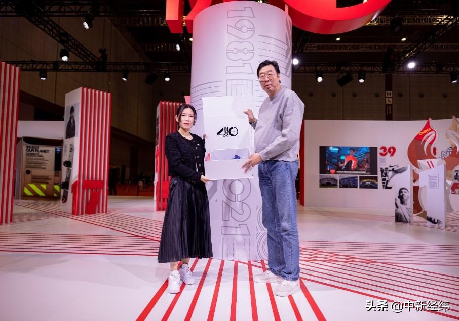 耐克为国争光,耐克援助中国篮球国家队