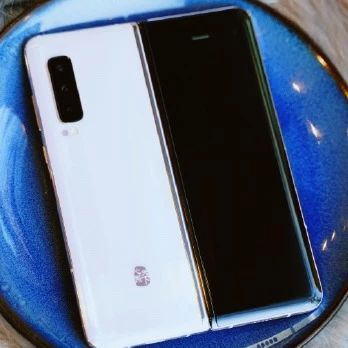 三星5g折叠屏手机w22多少钱,5g折叠屏新机三星w20浙江17999元