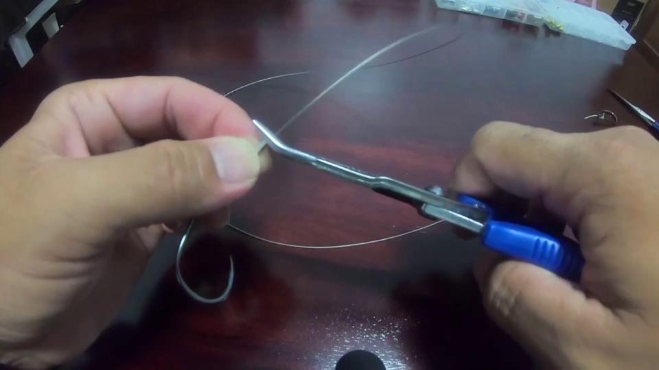 金属线绑钩的正确方法,特硬线绑钩方法
