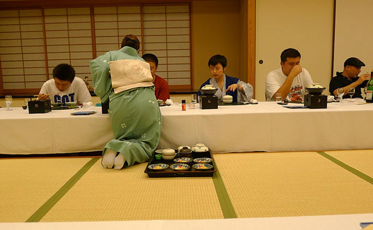 到处都是“旺铺招租”，实体店出路在何方？董明珠直言不讳