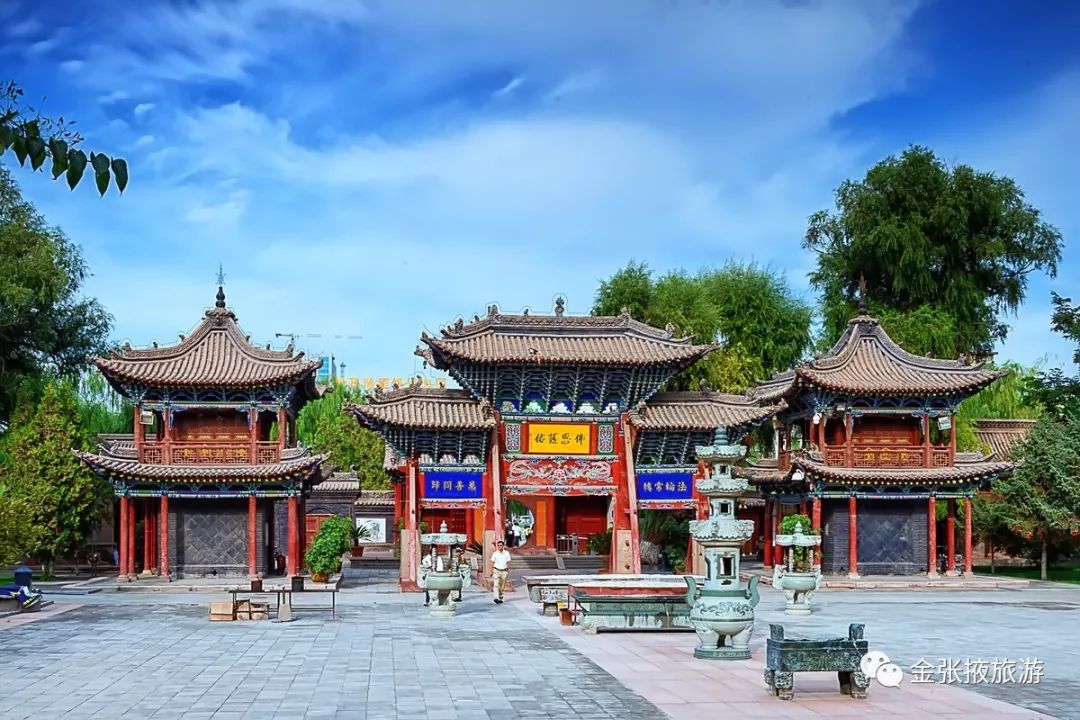 张掖大佛寺景区免费,张掖大佛寺在张掖市区吗