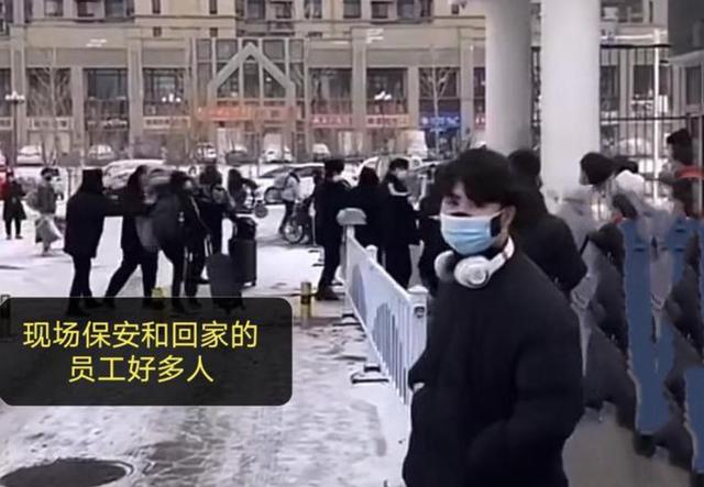 富士康大批员工徒步返乡的原因,富士康为啥大批员工徒步返乡