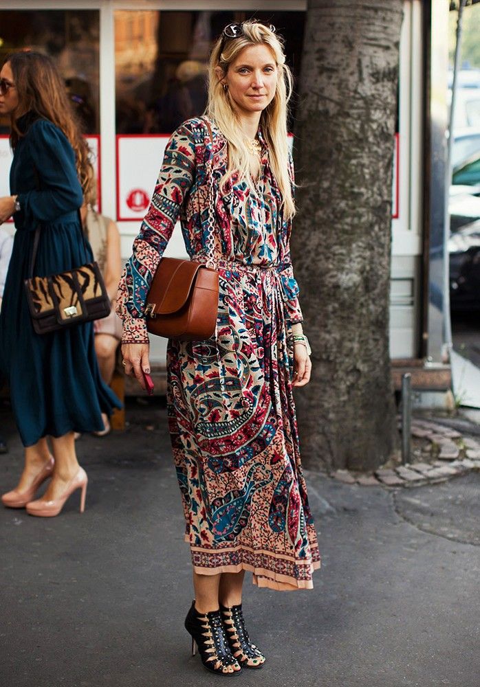 夏季碎花裙子街拍穿搭,街拍夏季裙子穿搭