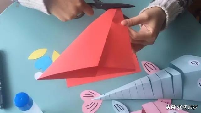 幼儿园手工制品花篮创意环创,幼儿园废旧瓶子手工制作环创