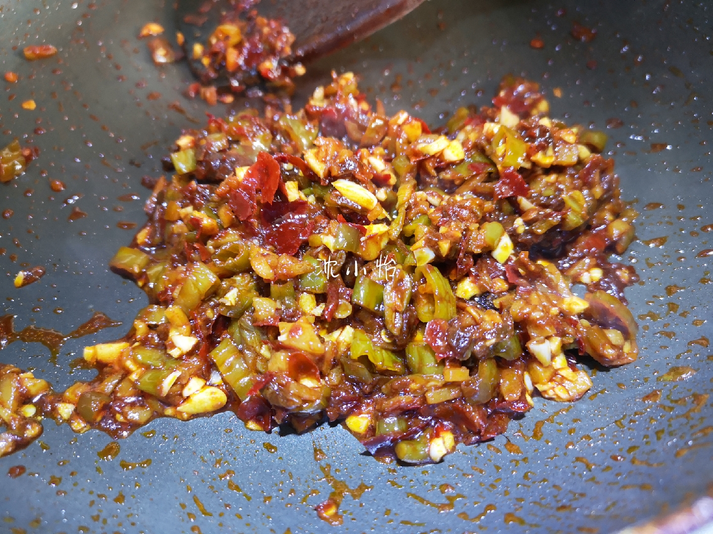 家常煎鱼不腥的方法,怎么煎鱼掉皮快些好吃窍门