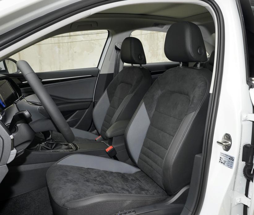 顶配速腾和低配迈腾怎么选,预算17万买二手车推荐